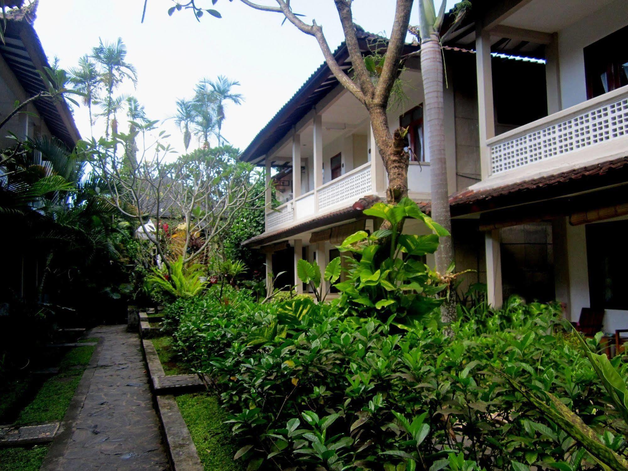 Oyo 3419 Casa Ganesha Hotel Ubud Exterior foto