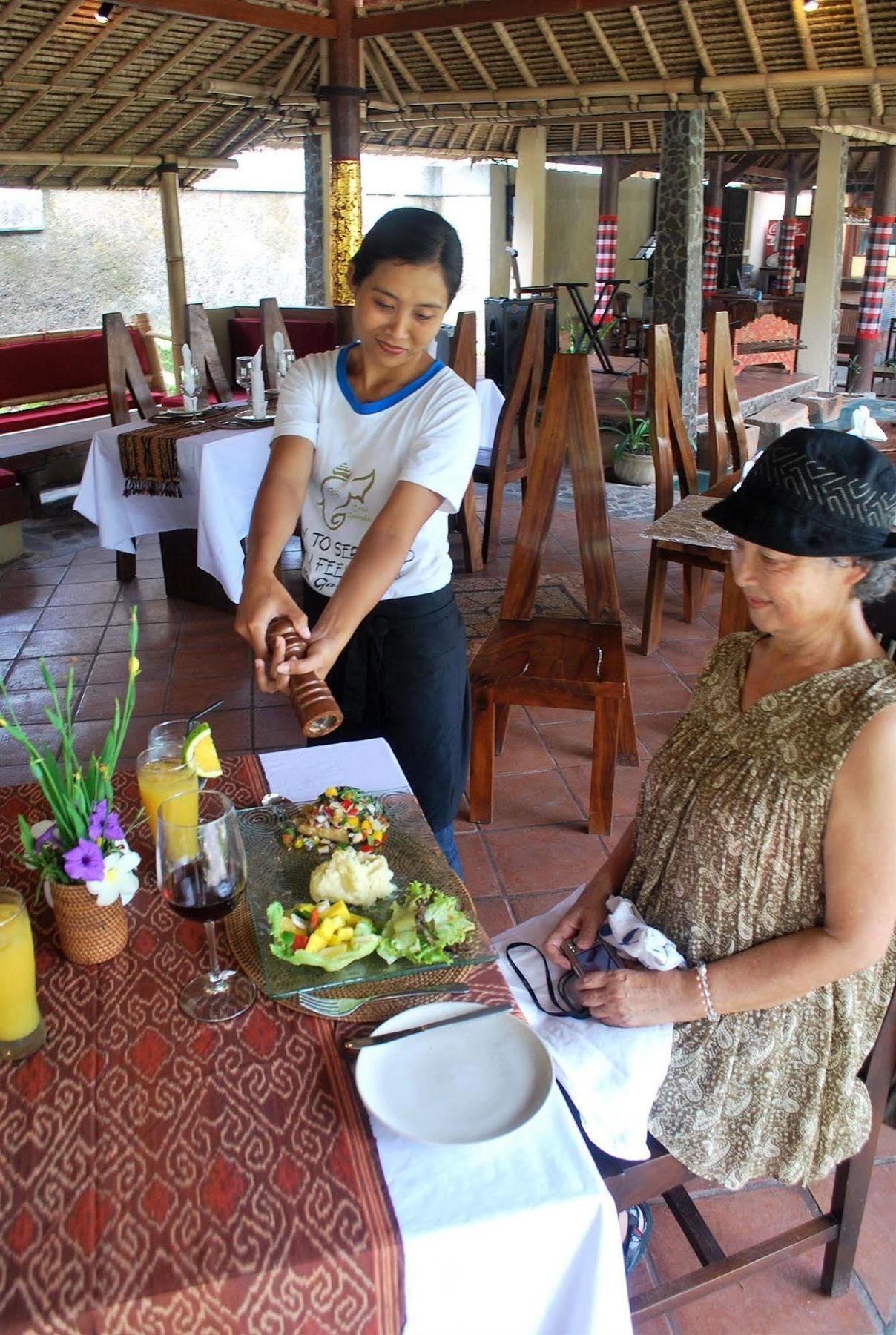 Oyo 3419 Casa Ganesha Hotel Ubud Exterior foto